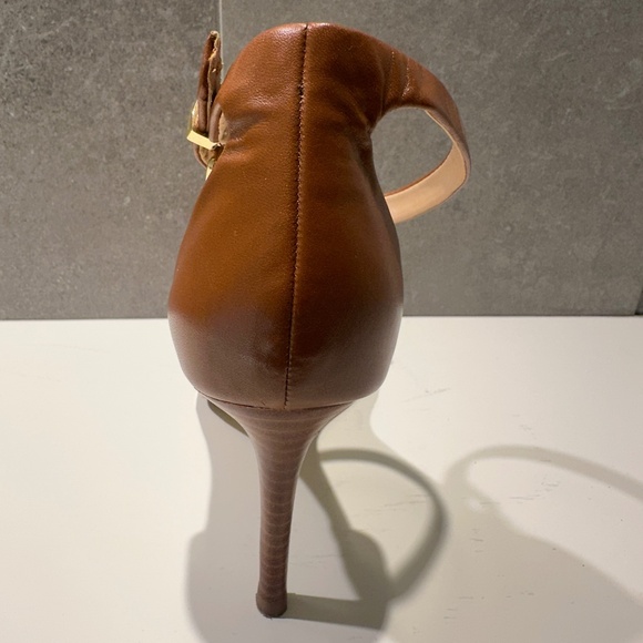 Banana Republic sandals - Picture 4 of 7